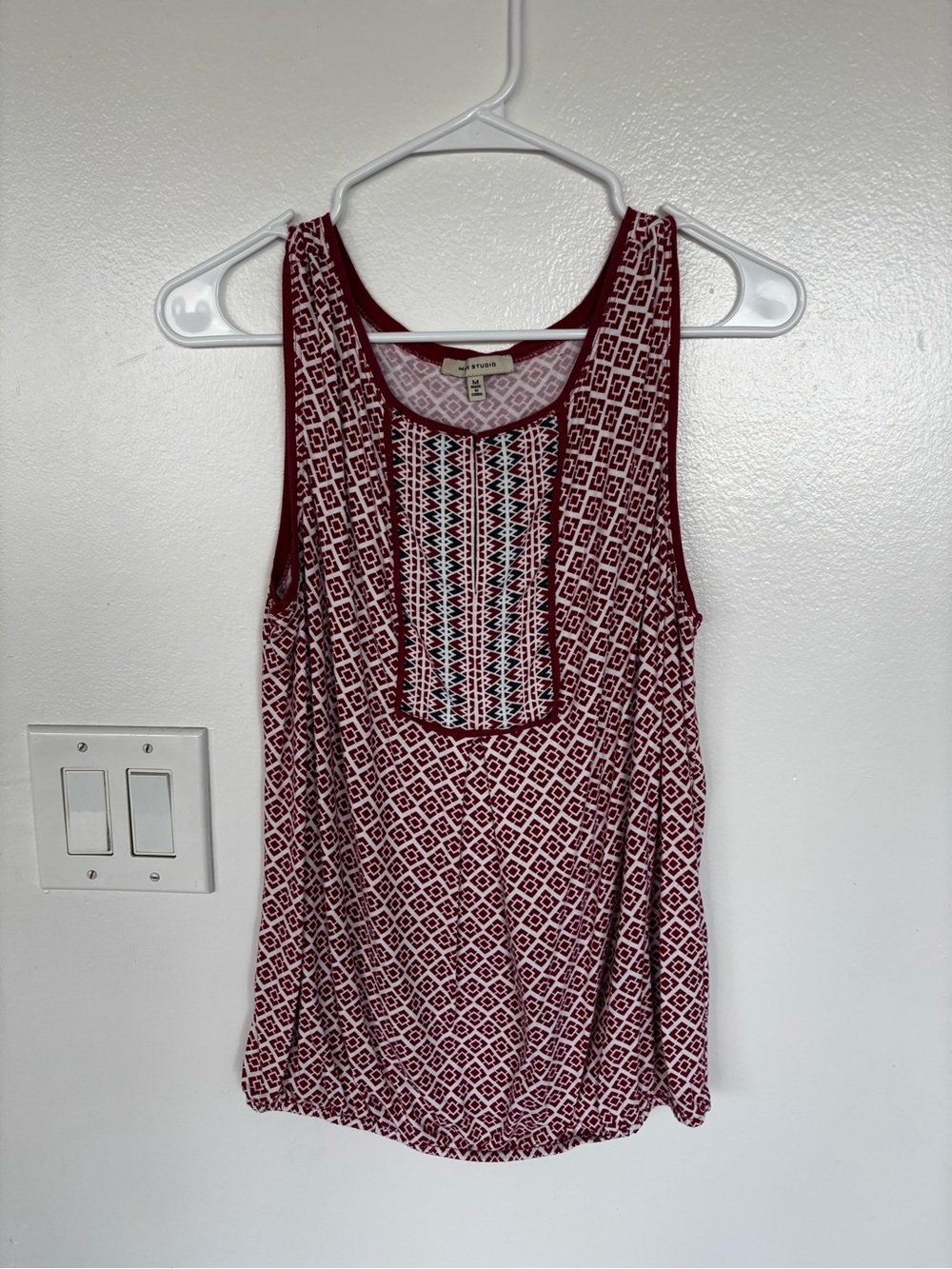 Sleeveless Maroon Patterned Tank Top with Embroidered Bib